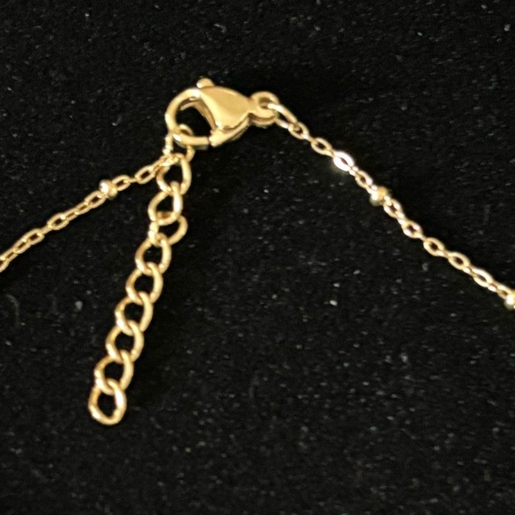 Dainty Dangling Snowflake Bracelet-NWT - Picture 2 of 4